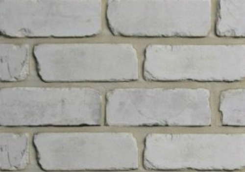 בריקים בעיצוב פנים לבן